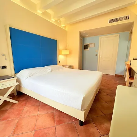 Oda ve Kahvaltı Portercole 4*